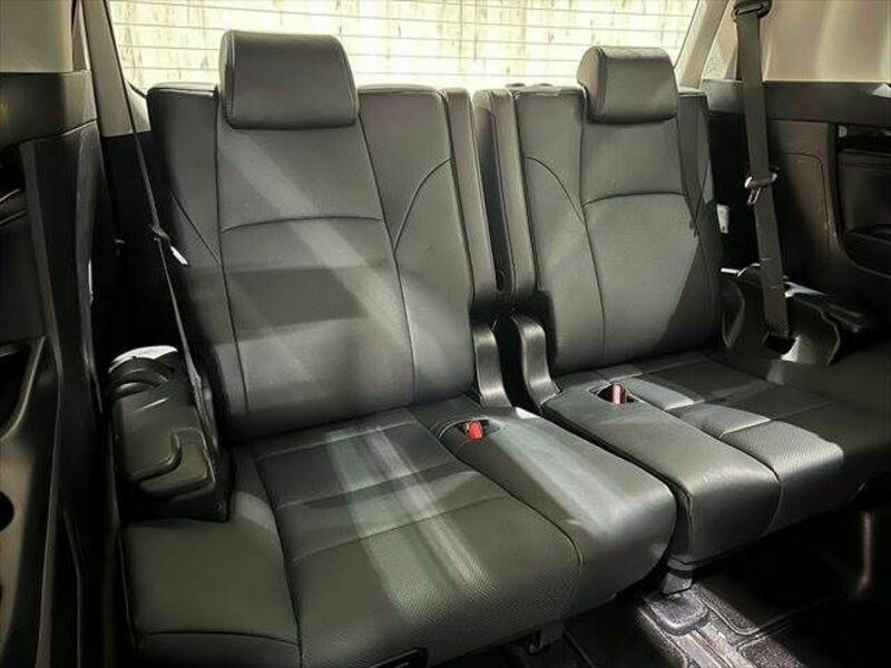 VELLFIRE-11