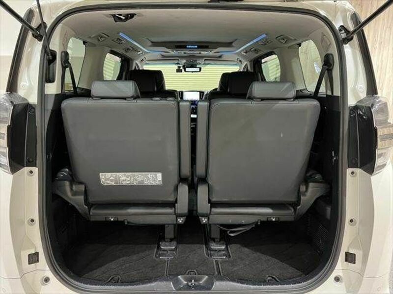 VELLFIRE-12