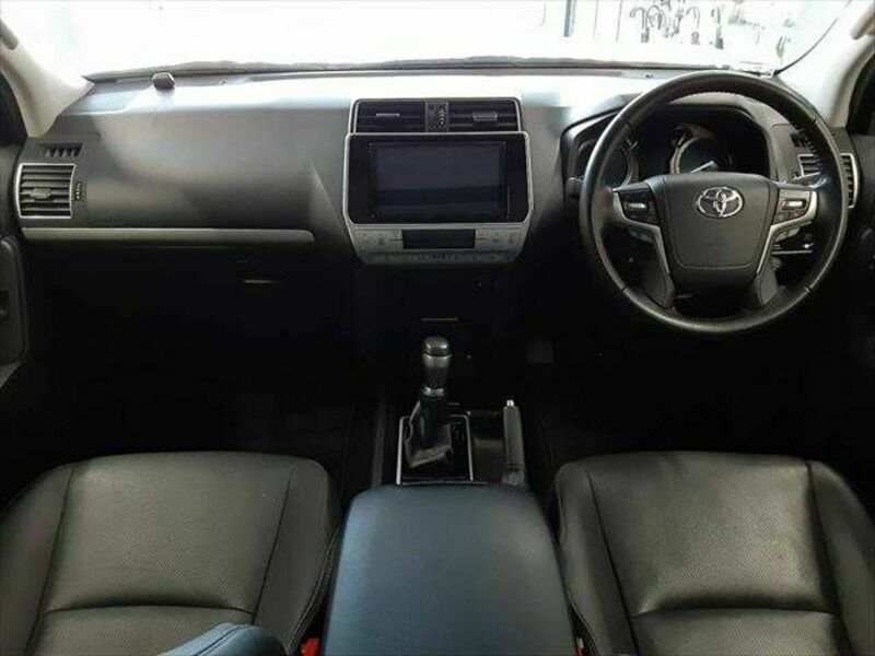 LAND CRUISER PRADO-1
