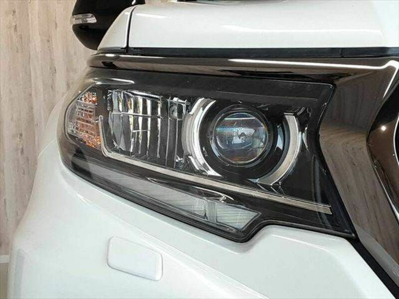 LAND CRUISER PRADO-23