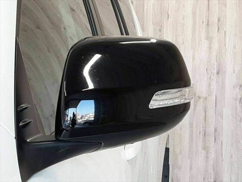 LAND CRUISER PRADO-26