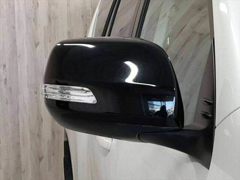 LAND CRUISER PRADO-27