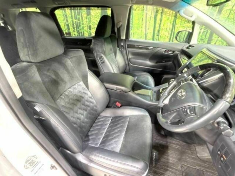 VELLFIRE-7