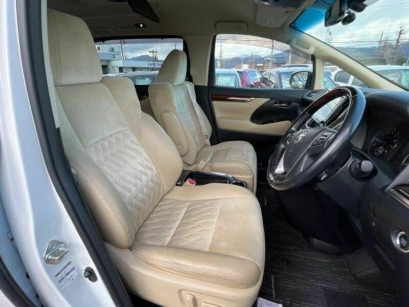 VELLFIRE-8