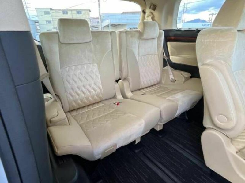 VELLFIRE-10