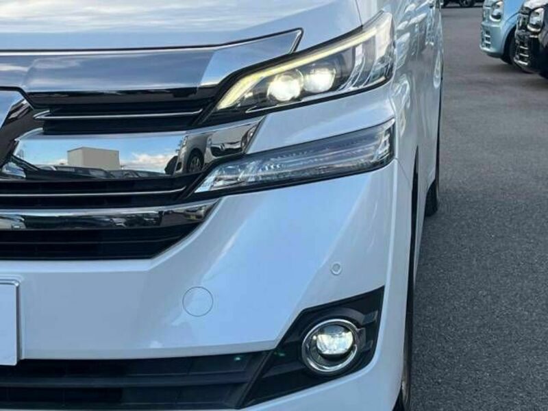 VELLFIRE-13