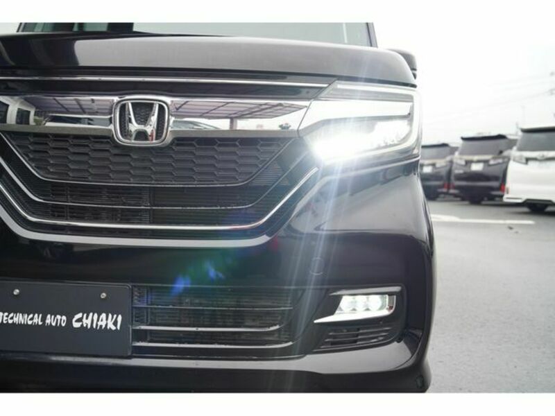 N BOX CUSTOM-1