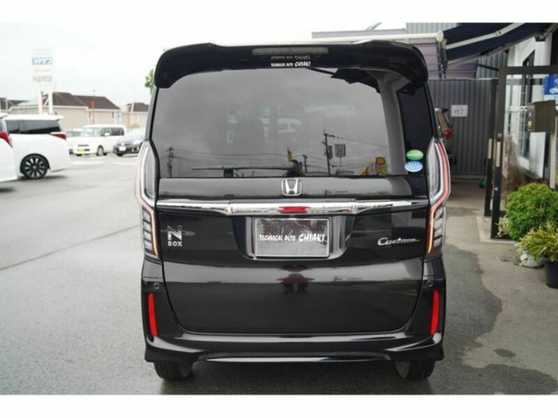 N BOX CUSTOM-6