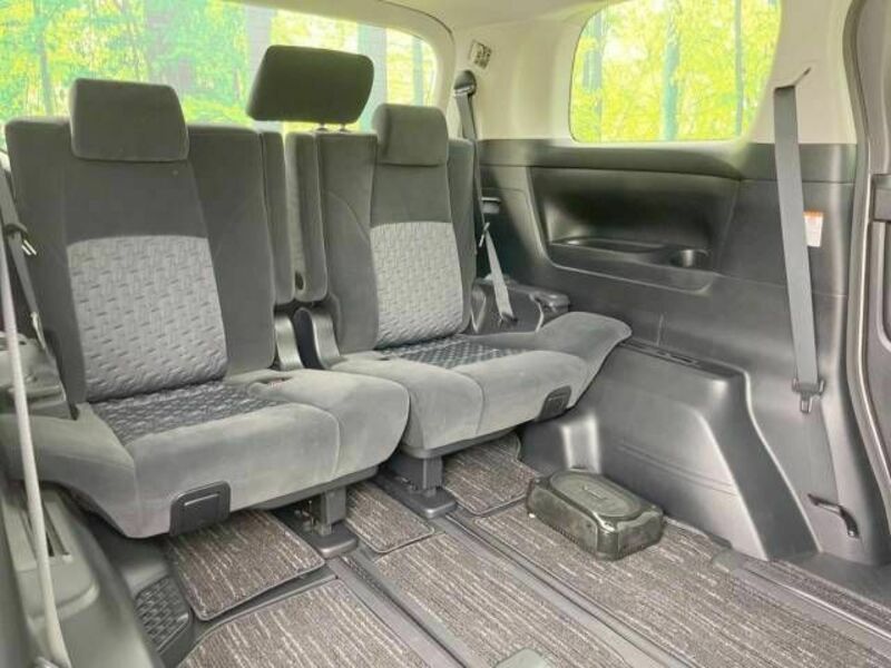 VELLFIRE-8