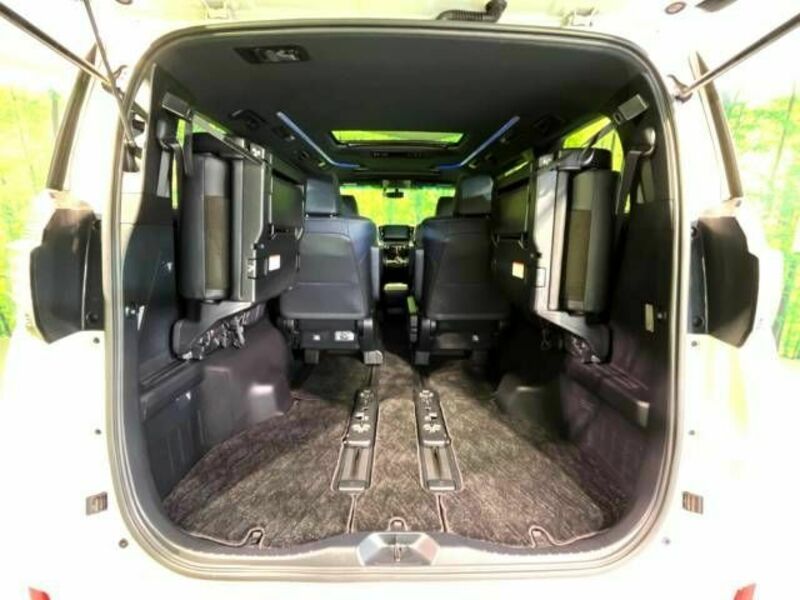 VELLFIRE-11