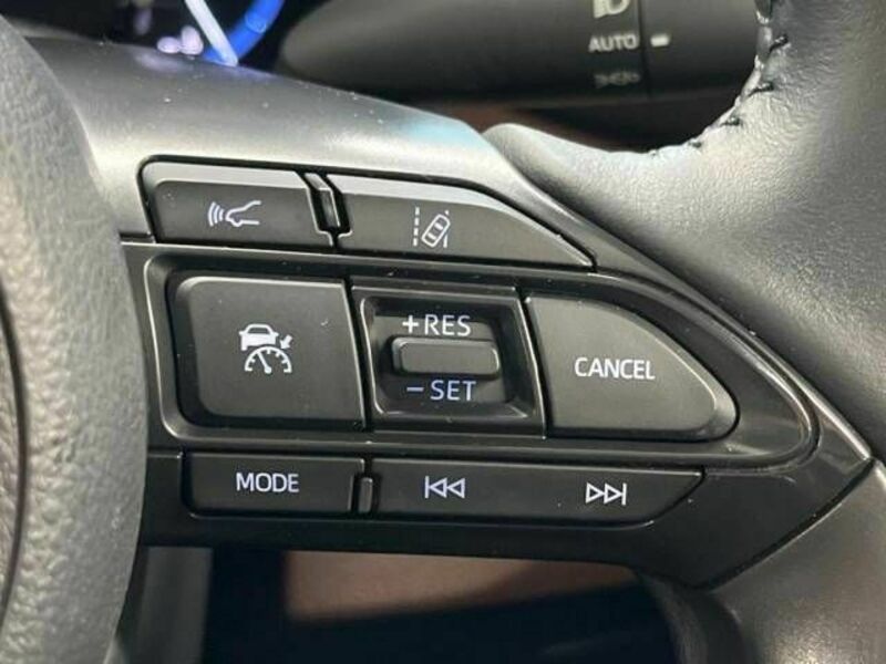 YARIS CROSS-5