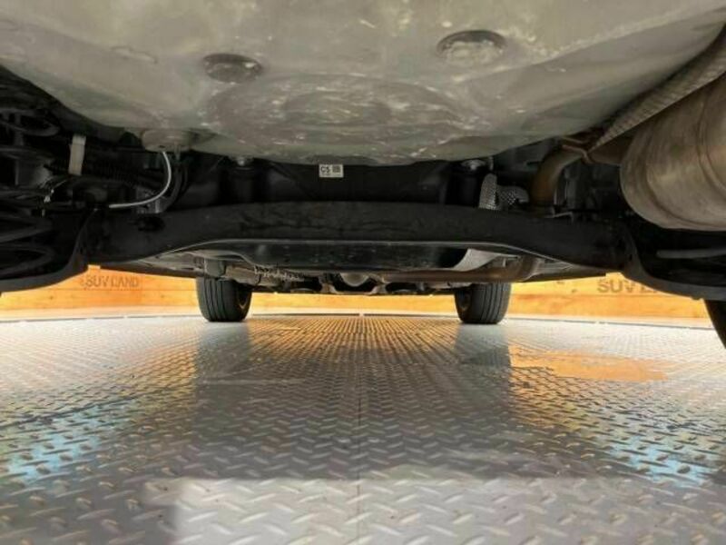 YARIS CROSS-19