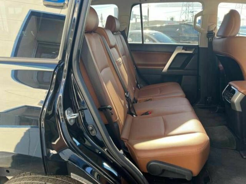 LAND CRUISER PRADO-9