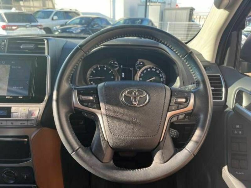 LAND CRUISER PRADO-12