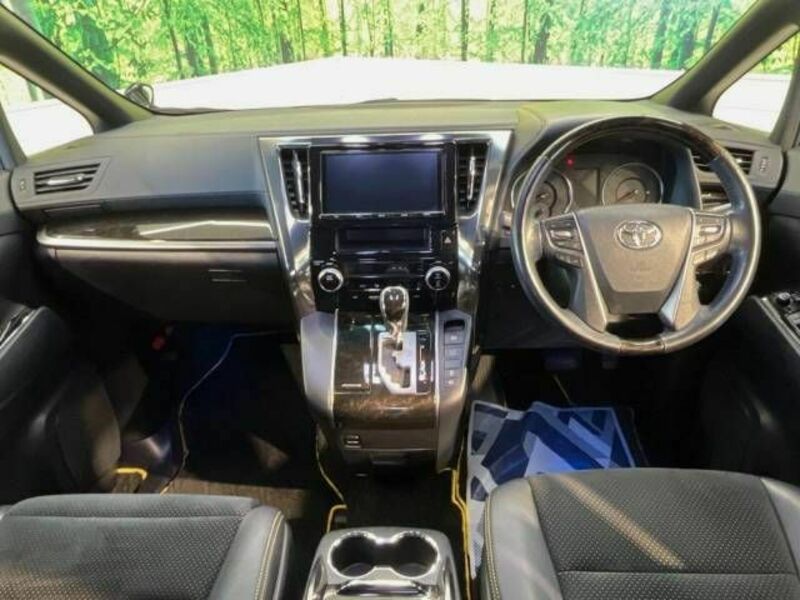 VELLFIRE-1