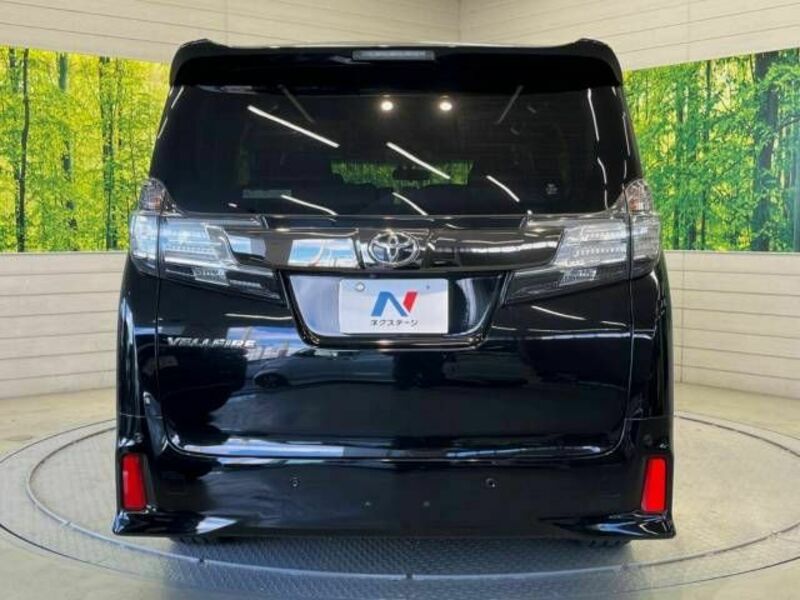 VELLFIRE-15