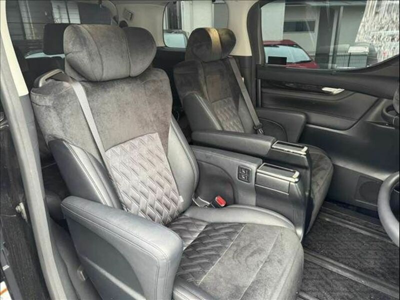 VELLFIRE-9