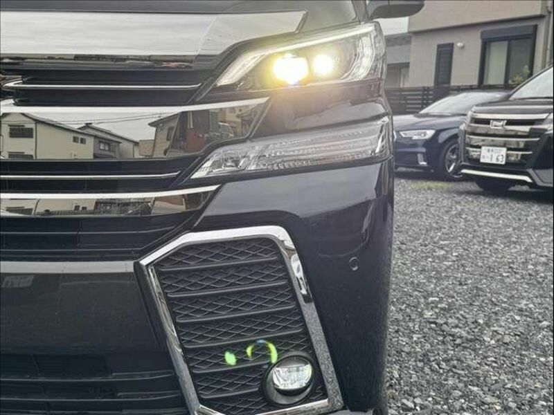 VELLFIRE-13