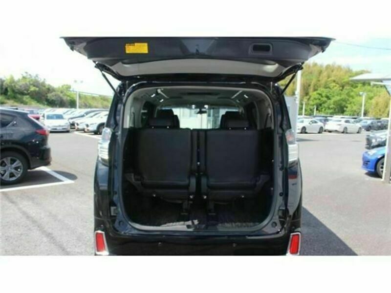 VELLFIRE-10