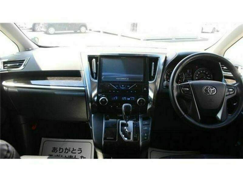 VELLFIRE-11