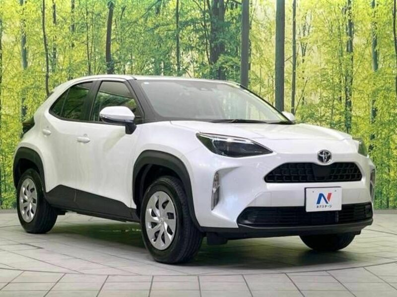 YARIS CROSS-15