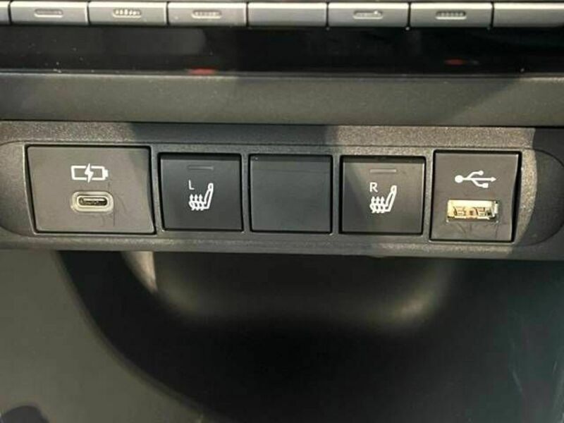YARIS CROSS-6