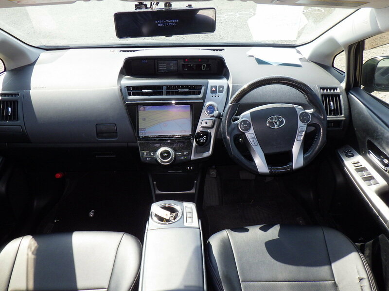 PRIUS ALPHA