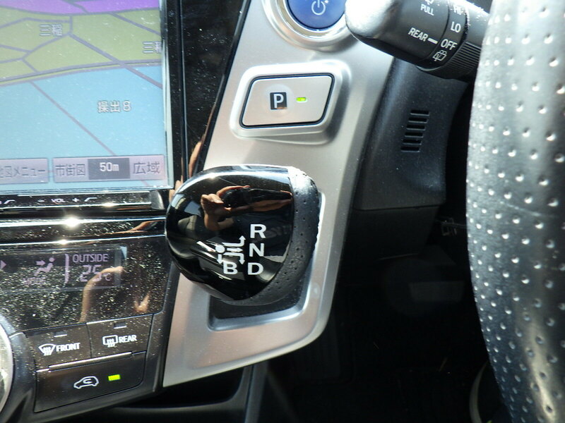 PRIUS ALPHA