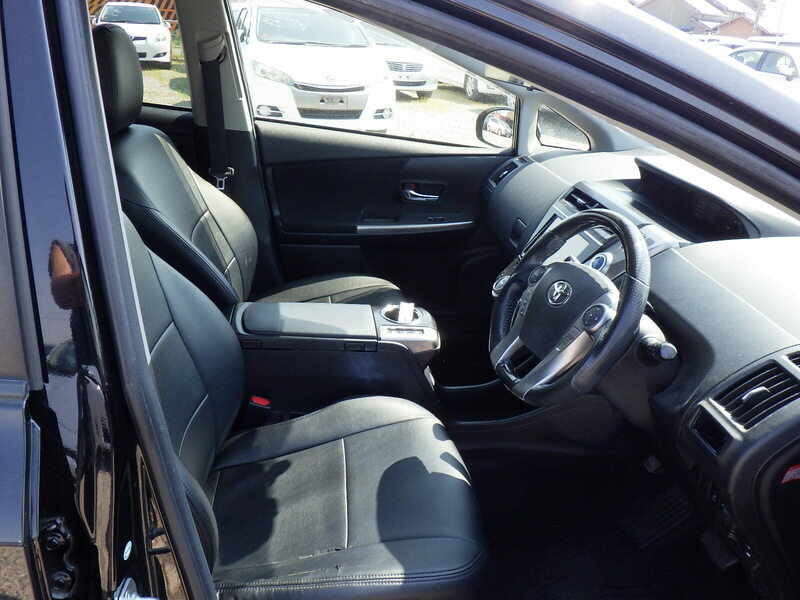 PRIUS ALPHA