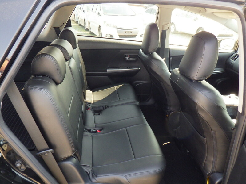 PRIUS ALPHA