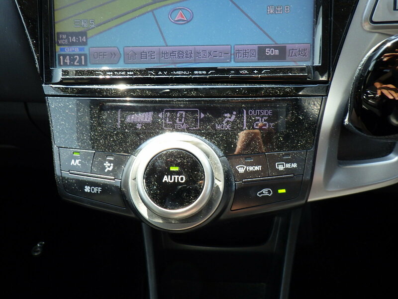 PRIUS ALPHA
