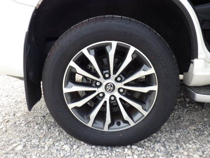 LAND CRUISER PRADO-9