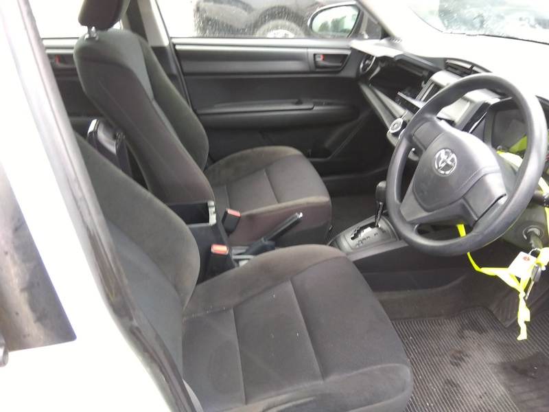 COROLLA AXIO