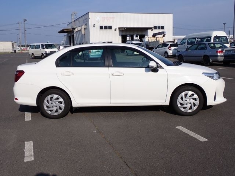 COROLLA AXIO