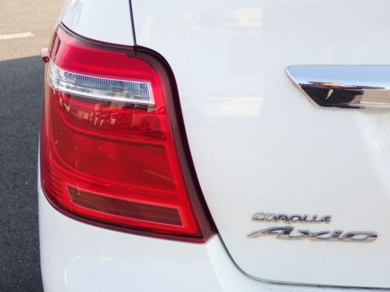 COROLLA AXIO