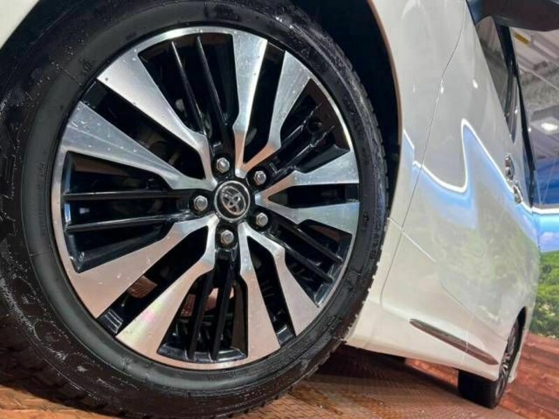VELLFIRE-13
