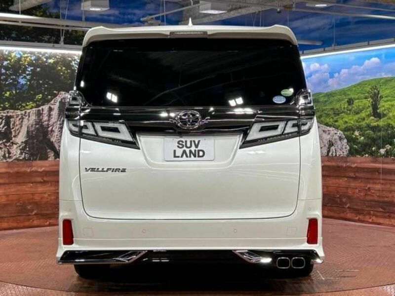 VELLFIRE-15