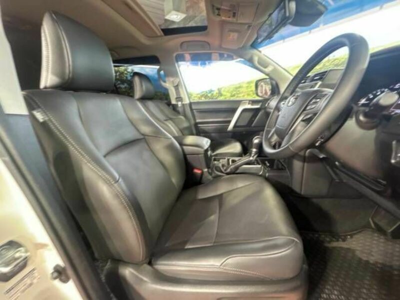 LAND CRUISER PRADO-7