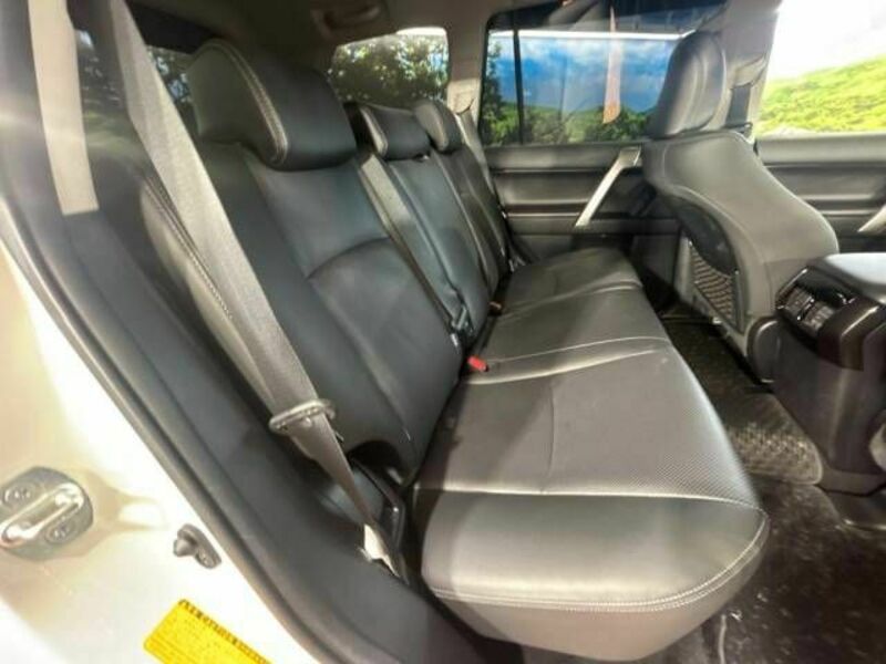 LAND CRUISER PRADO-8