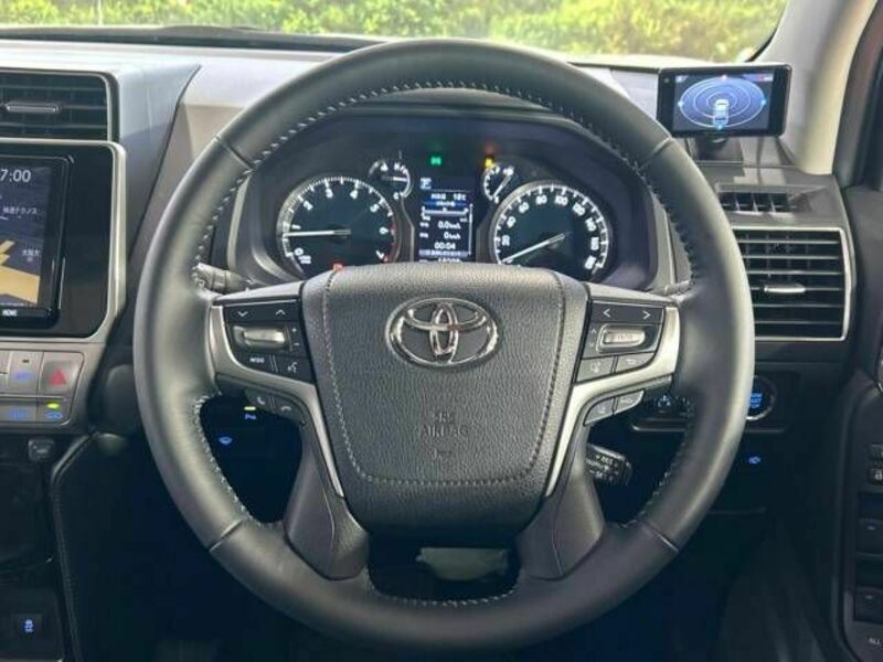 LAND CRUISER PRADO-10