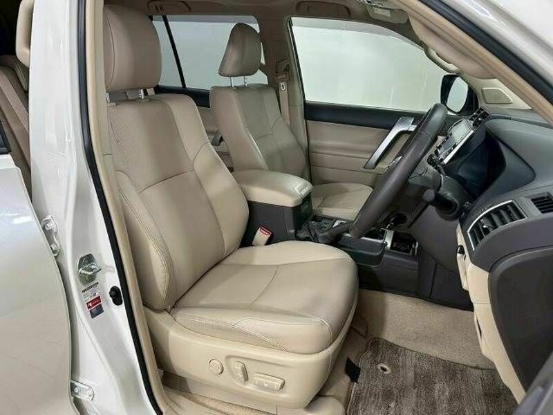 LAND CRUISER PRADO-4
