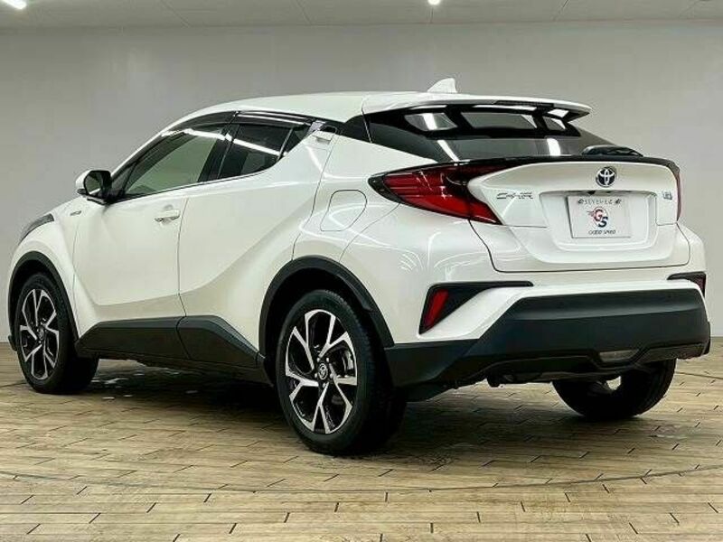 C-HR-15