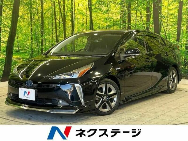 TOYOTA　PRIUS