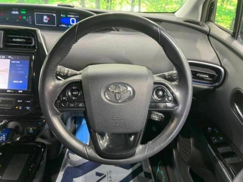 PRIUS-11