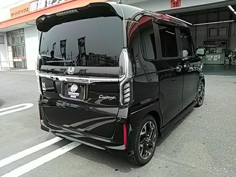 N BOX-18