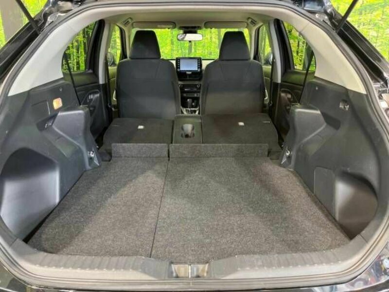 YARIS CROSS-10