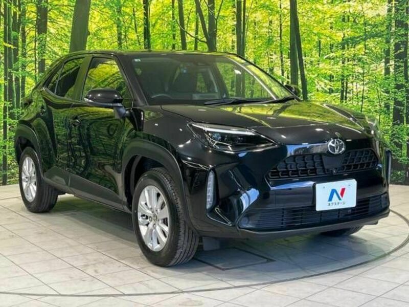 YARIS CROSS-16
