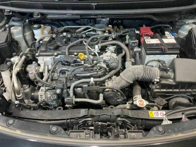 YARIS CROSS-18