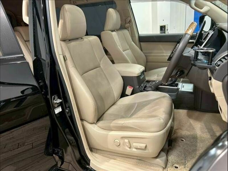LAND CRUISER PRADO-8