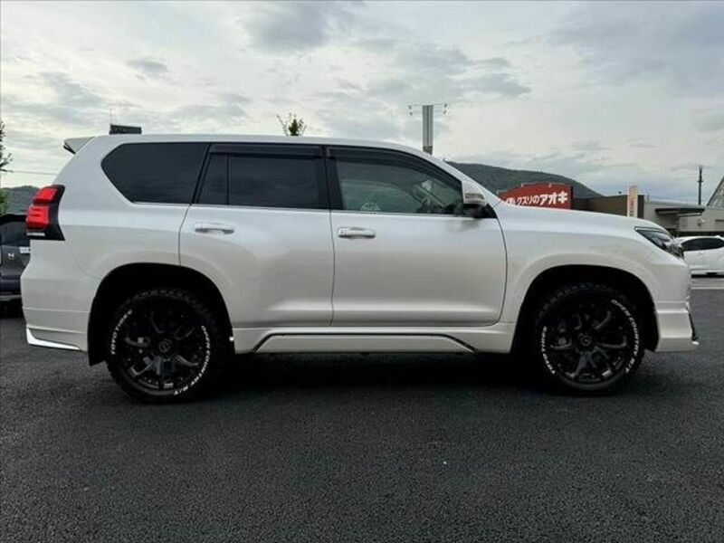 LAND CRUISER PRADO-11